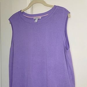 Isaac Mizrahi crew neck sweater tank